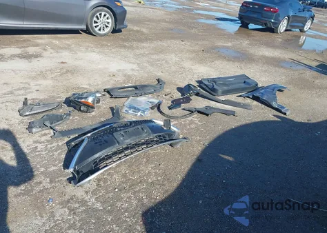 2017 Lexus Rc 350 z USA, uszkodzony, nr VIN JTHHE5BC1H5016908